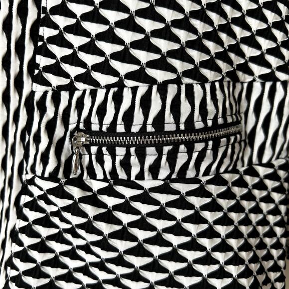 Chico's Travelers Jacket Size 2/L Geo Print Black White Moto Zipper Light Coat - Picture 2 of 6